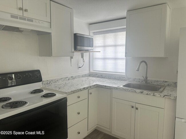 40 Patrick Ln, Unit 3c in Rockledge, FL - Building Photo - Building Photo