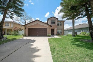 3304 Amberley Park Cir in Kissimmee, FL - Building Photo