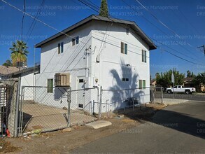 1115 9th St in Bakersfield, CA - Building Photo - Building Photo