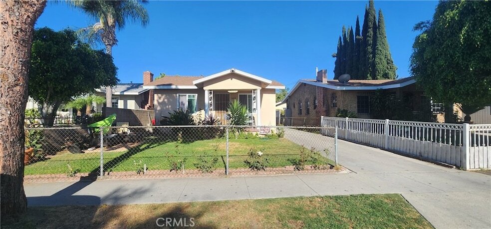 8424 Beechwood Ave in South Gate, CA - Foto de edificio