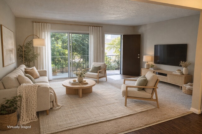 4th St Apartments