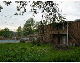 1033 Fourth Ave in Montgomery, WV - Building Photo - Other