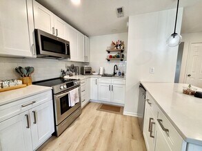 807-809 W 40th St in Kansas City, MO - Foto de edificio - Building Photo