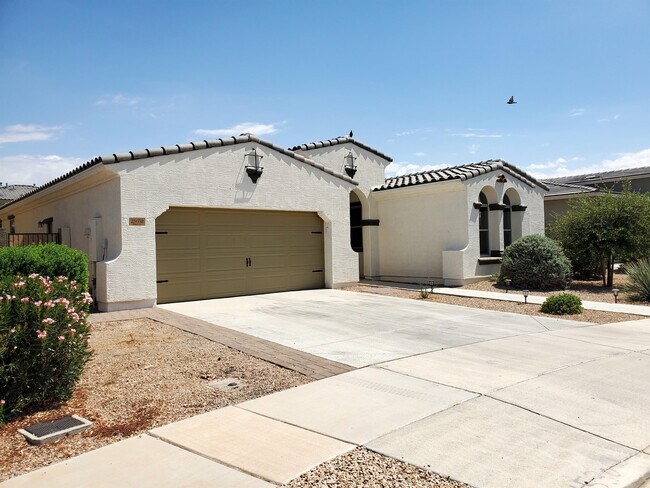 23052 Via Del Oro in Queen Creek, AZ - Building Photo - Building Photo