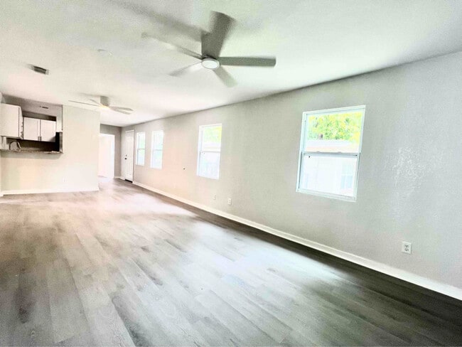 960 18th St S in St. Petersburg, FL - Building Photo - Building Photo