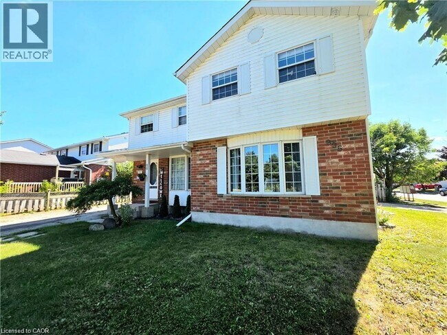 995 Elgin St N in Cambridge, ON - Building Photo - Building Photo