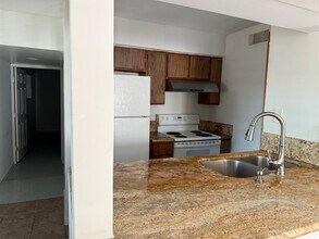 6601 Sands Point Dr in Houston, TX - Building Photo - Building Photo