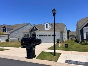 12926 Canterbury Castle Dr in Charlotte, NC - Building Photo - Building Photo