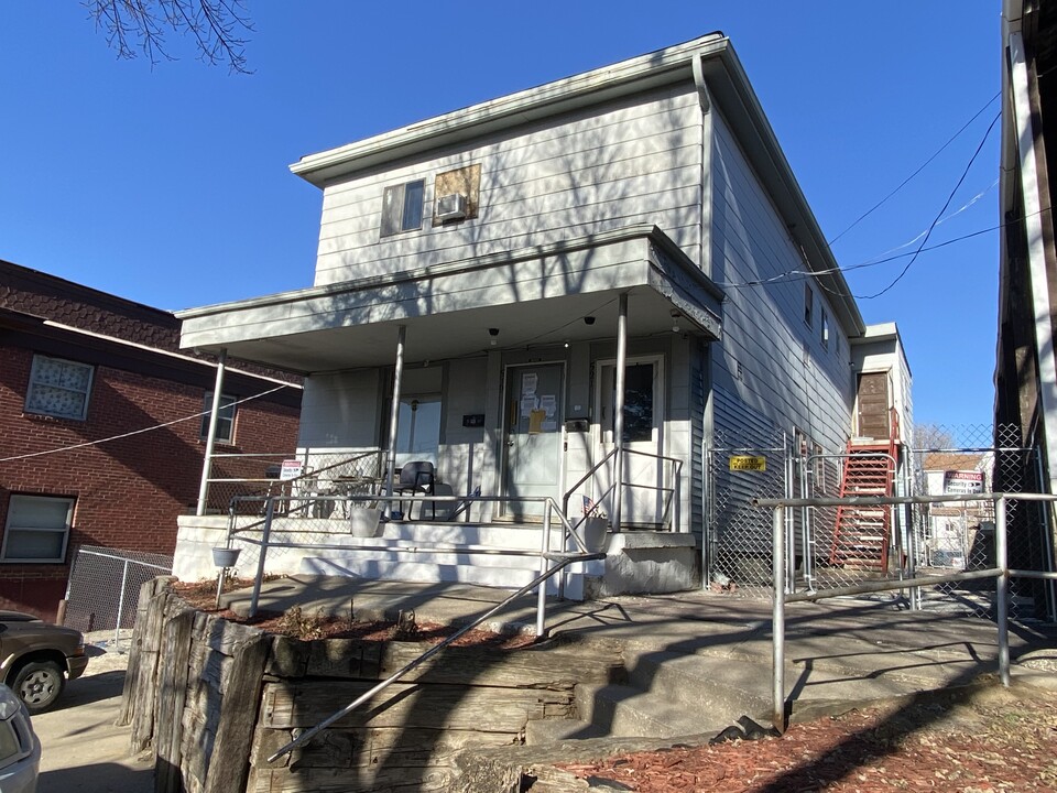 519 9th St in Sioux City, IA - Building Photo