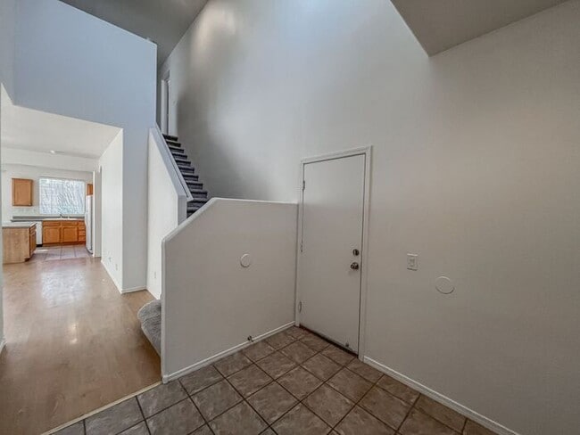 10338 Blue Claws Ln in Las Vegas, NV - Foto de edificio - Building Photo