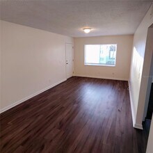 2820 Dupont St S in Gulfport, FL - Building Photo - Building Photo