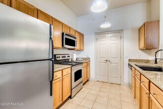 201 Settlers Trace Blvd in Lafayette, LA - Building Photo - Building Photo