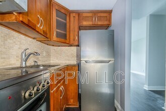 60 Parkway Dr in East Orange, NJ - Building Photo - Building Photo