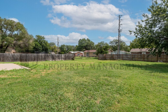 2928 N Holyoke St in Wichita, KS - Building Photo - Building Photo
