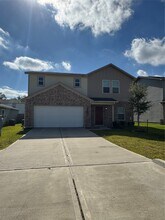 15520 Taylorcrest Dr in Cut And Shoot, TX - Building Photo - Building Photo