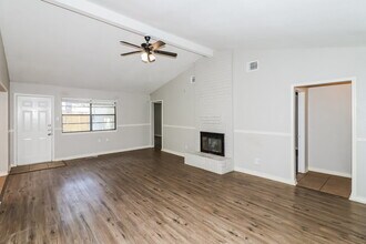 4931 Fitzwater Dr in Spring, TX - Building Photo - Building Photo