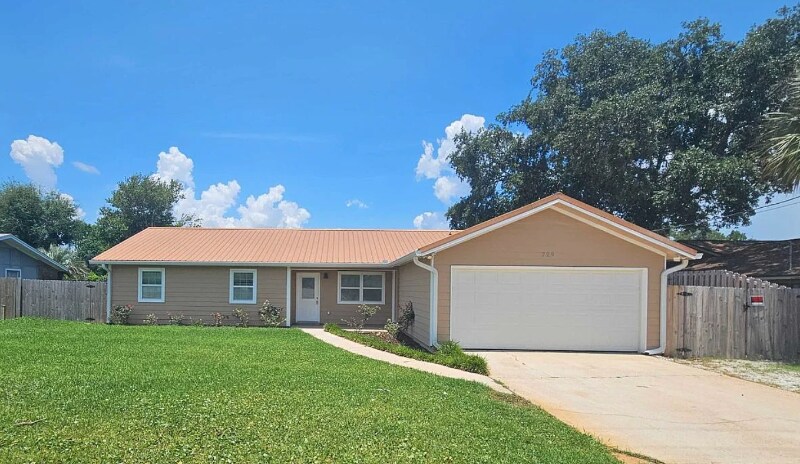 729 Legion Dr in Destin, FL - Building Photo