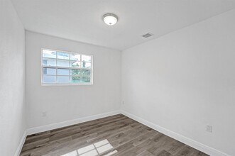 453 NW 82nd Terrace in Miami, FL - Building Photo - Building Photo