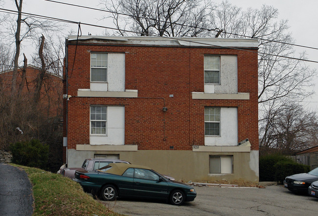 3035 Gilbert Ave in Cincinnati, OH - Foto de edificio - Building Photo