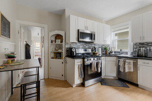 19 Malvern Ave, Unit 2 in Somerville, MA - Building Photo