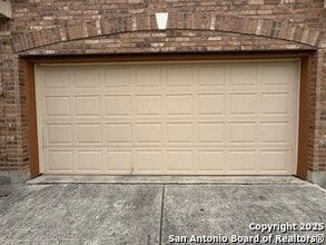 6802 Harbor Fields in Converse, TX - Building Photo - Building Photo