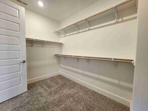 1751 N Cottonwood Rd in Bozeman, MT - Building Photo - Building Photo