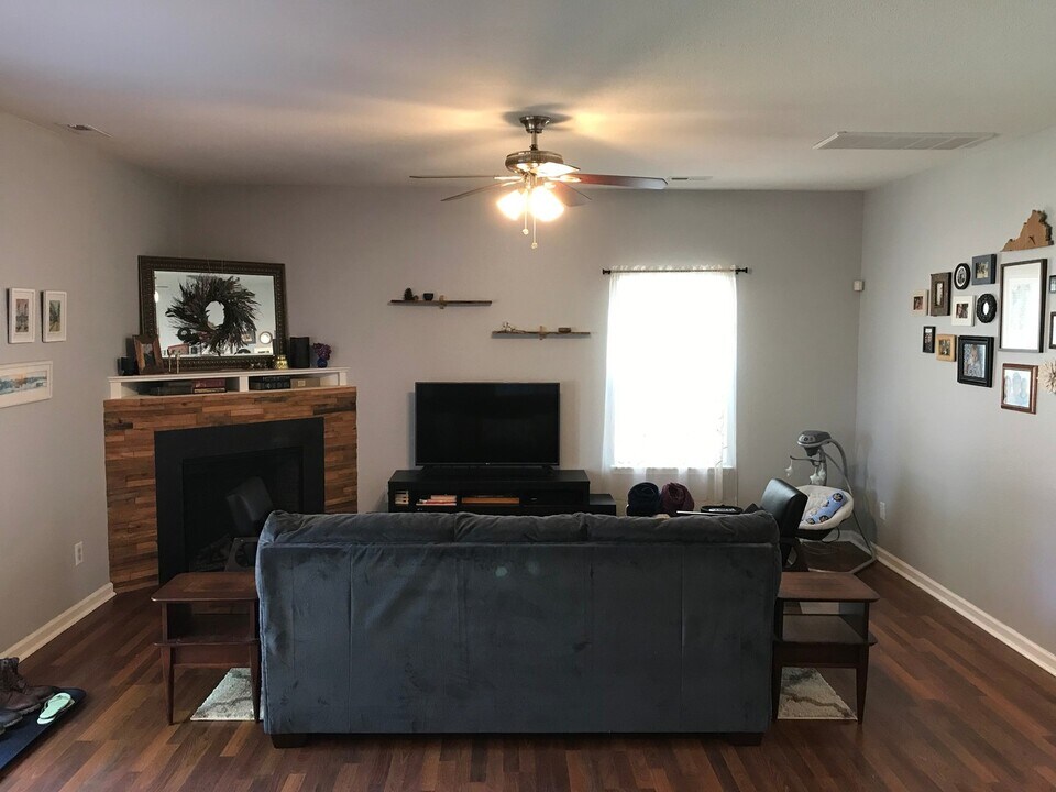 2138 Lockard Ave in Chesapeake, VA - Building Photo