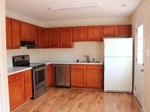 8087 Cypresstree Ln in Mechanicsville, VA - Building Photo - Building Photo