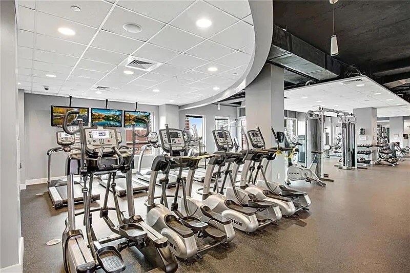 943 Peachtree St NE, Unit 1604 in Atlanta, GA - Building Photo