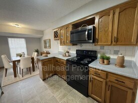 3409 NW Duncan Rd in Blue Springs, MO - Building Photo