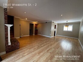 19440 Wyandotte St in Los Angeles, CA - Building Photo