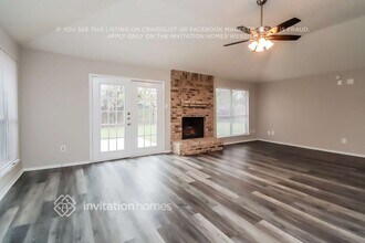 4126 Pocahontas Dr in Baytown, TX - Foto de edificio - Building Photo