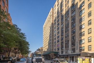 520 Amsterdam Ave in New York, NY - Foto de edificio - Building Photo