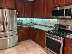 2834 Stonegate Dr in West Sacramento, CA - Building Photo - Building Photo