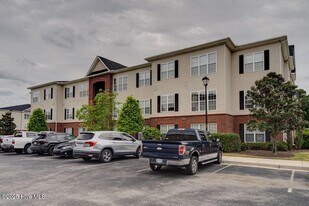 2820 Bloomfield Ln in Wilmington, NC - Building Photo