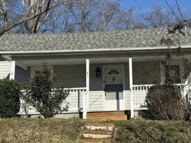 412 Rose Hill Ave in Clarksville, VA - Building Photo