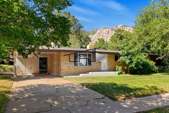 1334 Henderson Dr