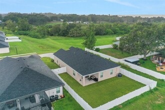 647 Bentley N Dr, Unit A in Auburndale, FL - Building Photo - Building Photo