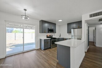 732 E Vista Del Cerro Dr in Tempe, AZ - Building Photo - Building Photo