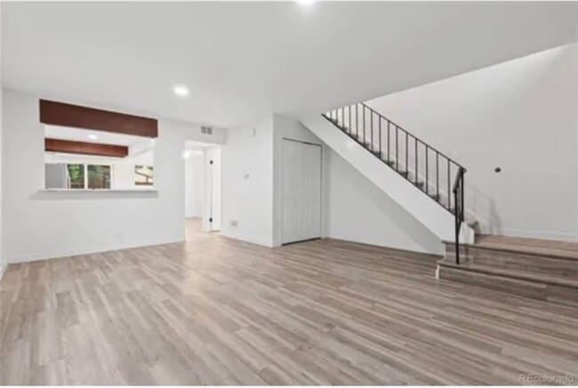 1347 S Crystal Way in Aurora, CO - Building Photo - Building Photo