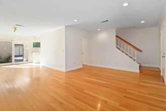 2770 Caminito Eldorado in Del Mar, CA - Foto de edificio - Building Photo