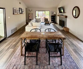3305 Vivienda Cir in Carlsbad, CA - Building Photo - Building Photo