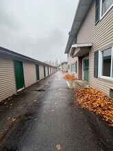 909 Genrich St in Wausau, WI - Foto de edificio - Building Photo