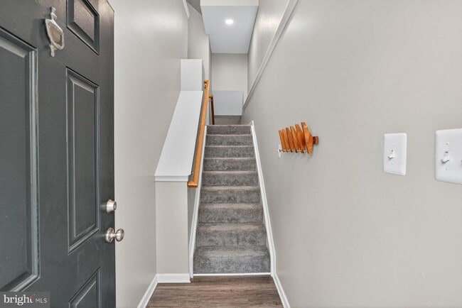 7047 Water Oak Rd in Elkridge, MD - Building Photo - Building Photo