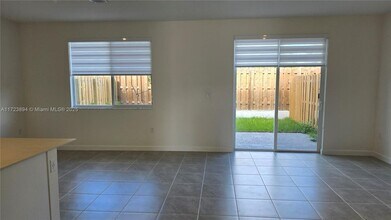 713 SE 13th St Cir in Homestead, FL - Building Photo - Building Photo