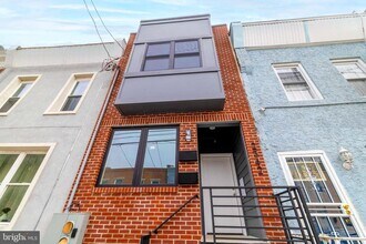2342 Moore St in Philadelphia, PA - Building Photo - Building Photo