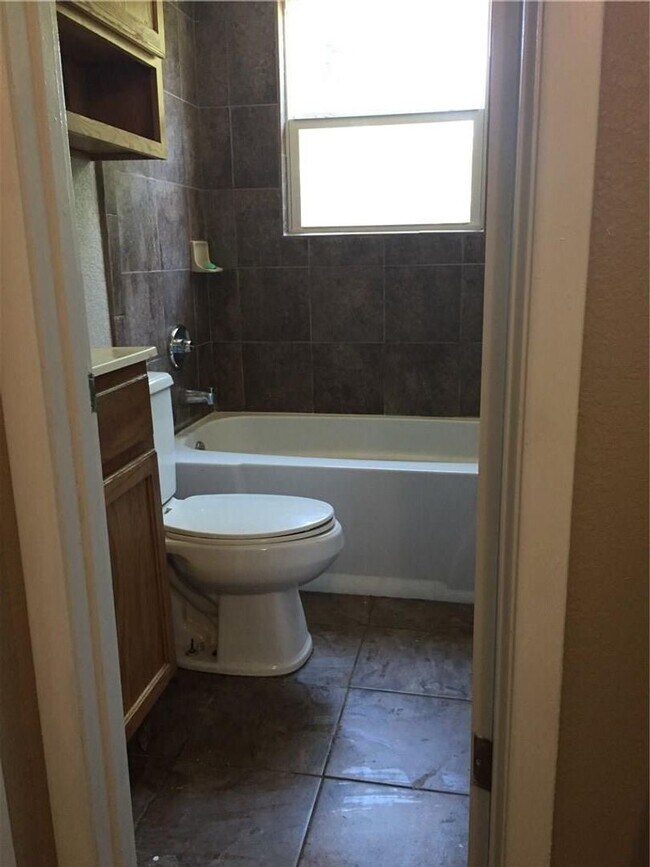 216 Elm St in Hurst, TX - Building Photo - Building Photo