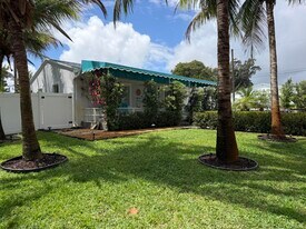 468 W Ocean Ave in Boynton Beach, FL - Building Photo