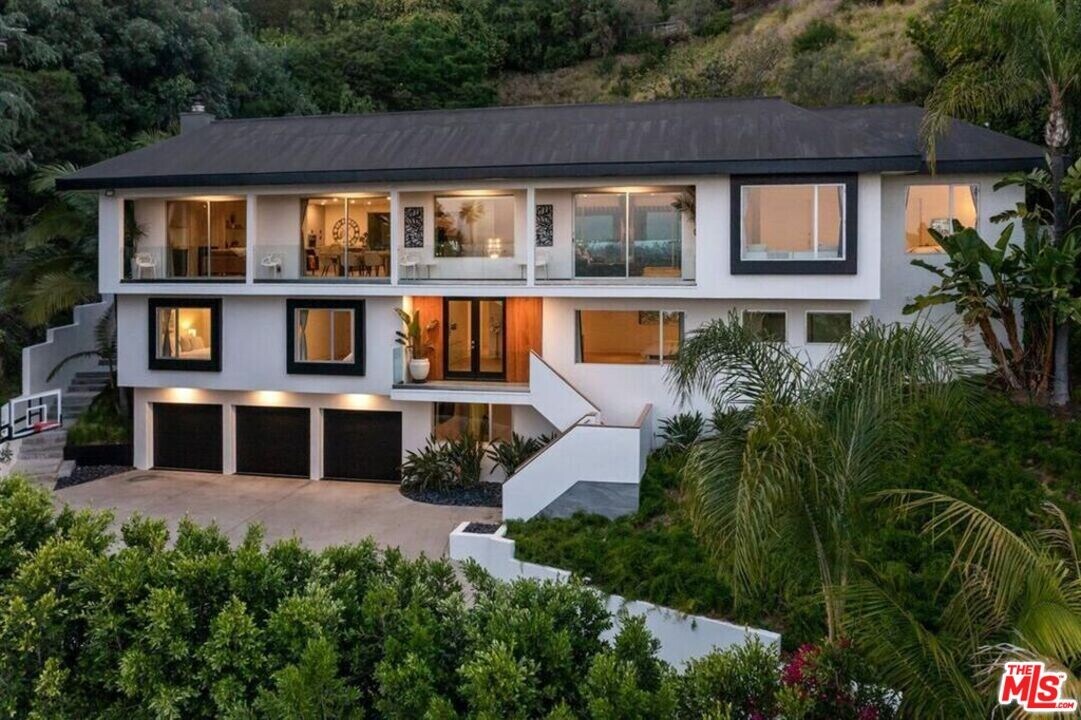 1830 N Stanley Ave in Los Angeles, CA - Building Photo