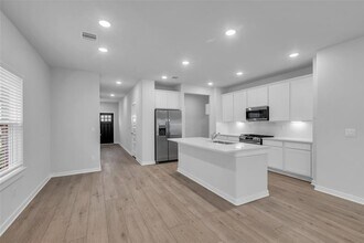 8442 Sweet Cherry Ln in Magnolia, TX - Building Photo - Building Photo